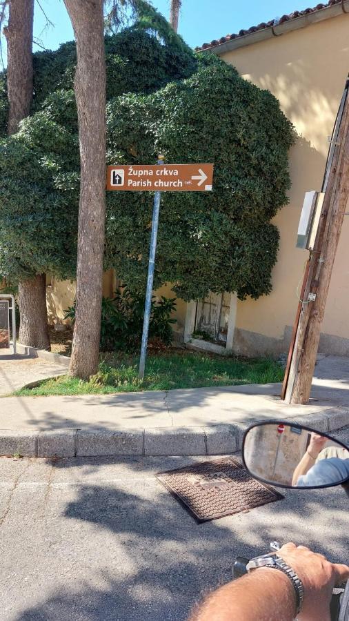 Apartman Kristina And Free Parking Mali Lošinj Zewnętrze zdjęcie